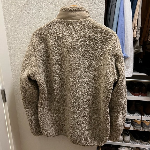 Uniqlo Fleece Jacket - Picture 2 of 3